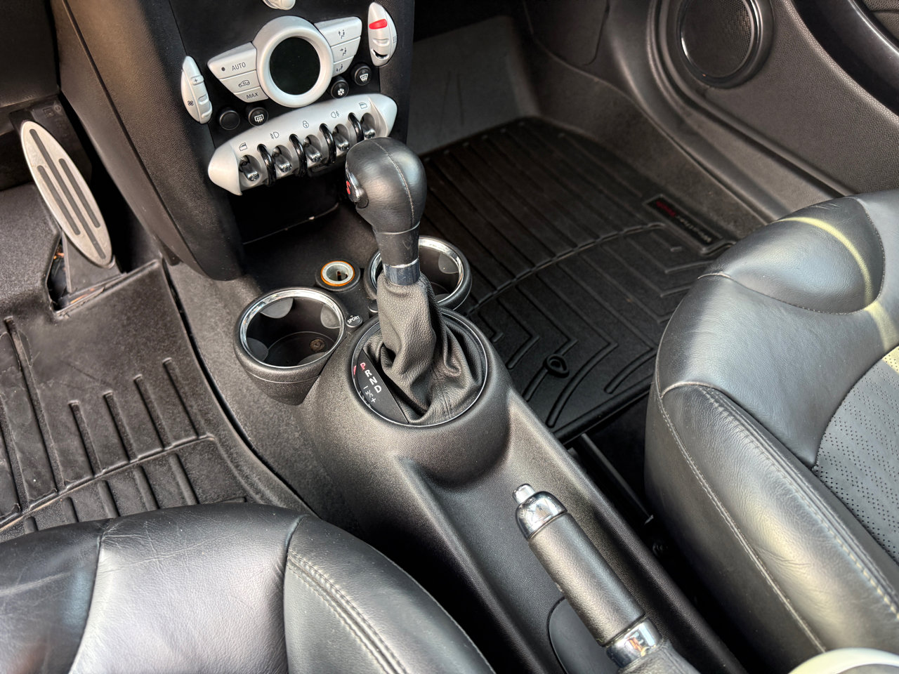 Used 2010 MINI Cooper Clubman S image 16