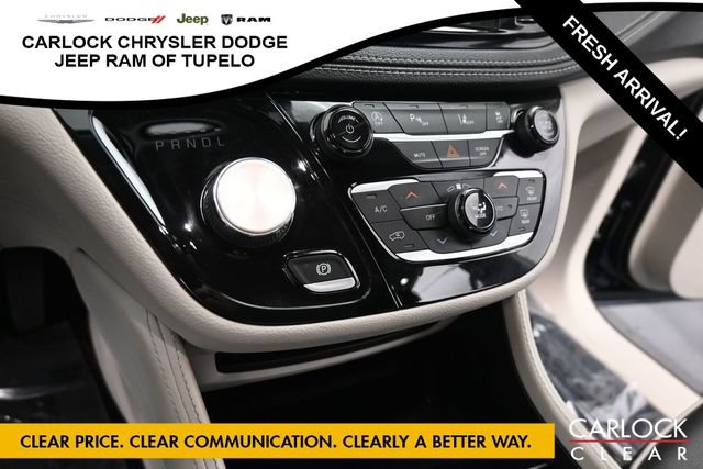 Used 2023 Chrysler Pacifica Limited FWD image 22