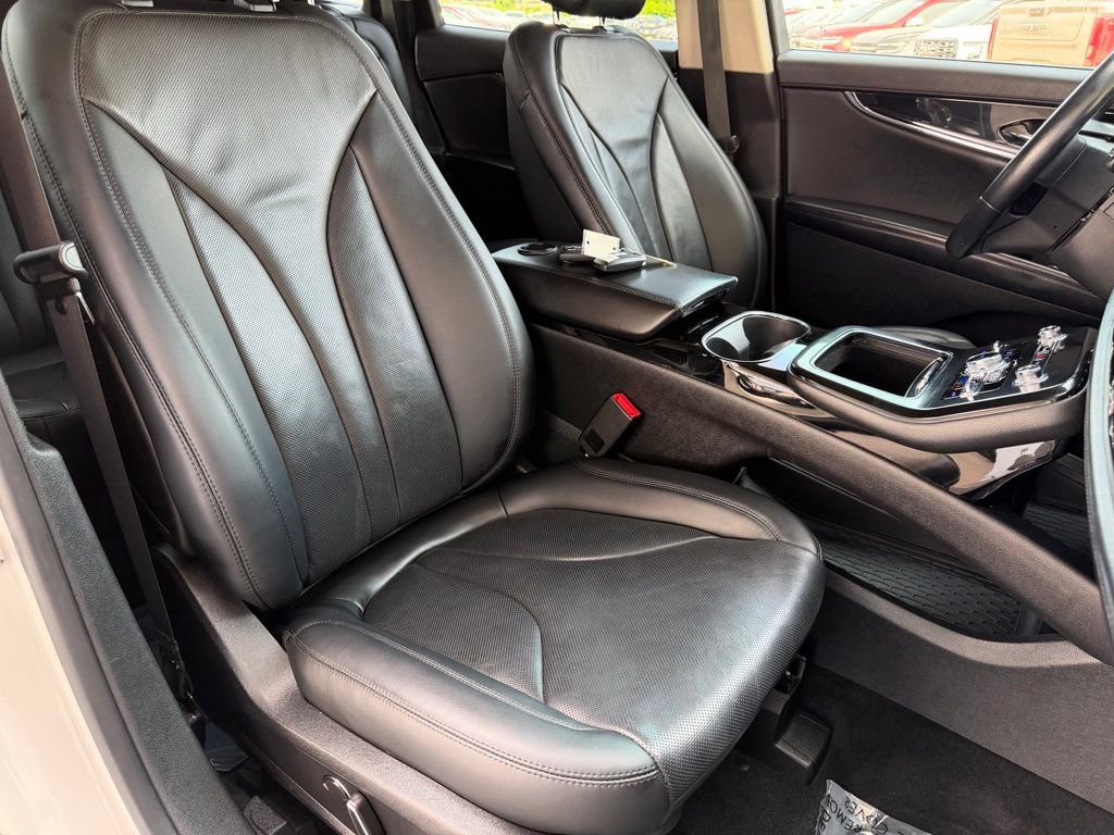 Used 2022 Lincoln Nautilus Reserve FWD image 18
