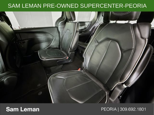 Used 2025 Chrysler Pacifica Limited image 25