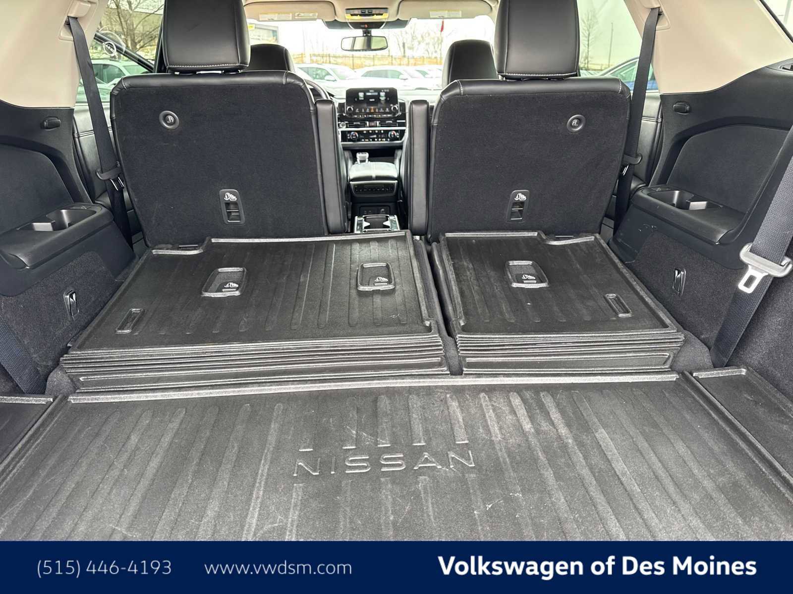 Used 2022 Nissan Pathfinder Platinum w/ Cargo Package image 18