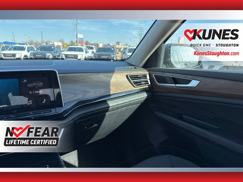Used 2024 Volkswagen Atlas SE image 41