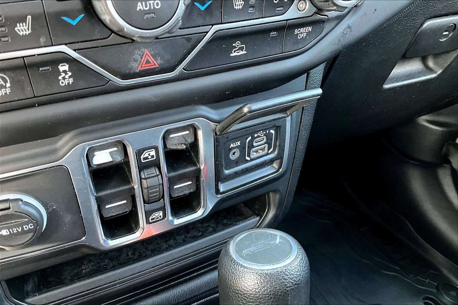 Used 2021 Jeep Gladiator Sport AWD/4WD image 17
