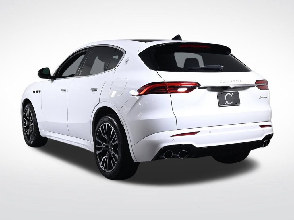 Used 2025 Maserati Grecale GT AWD/4WD image 3
