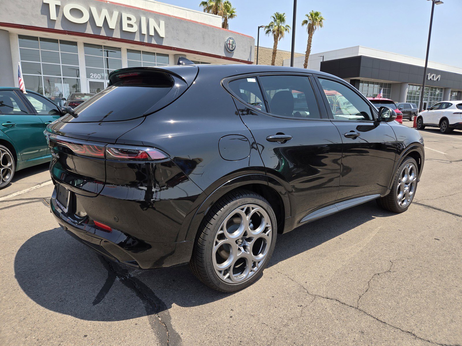 New 2025 Alfa Romeo Tonale w/ Premium Package image 3