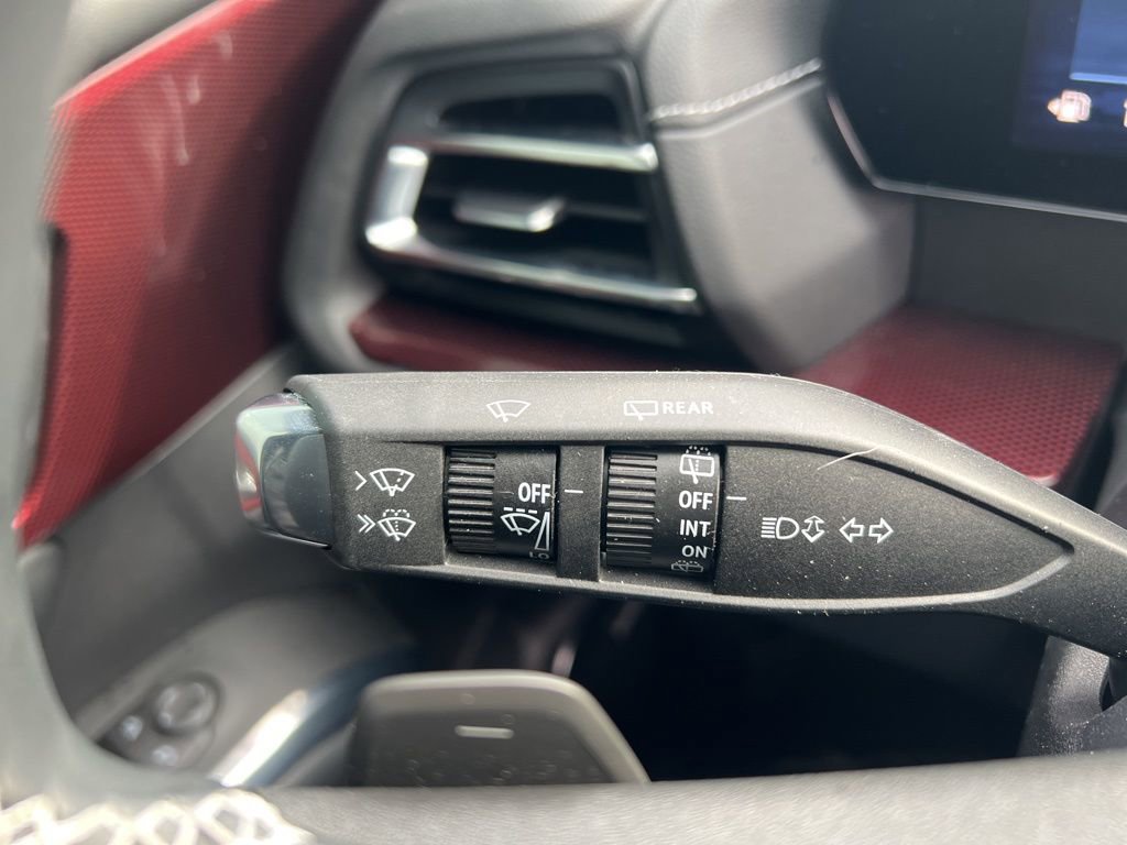 Used 2025 Chevrolet Traverse Z71 w/ Enhanced Driving Package image 14