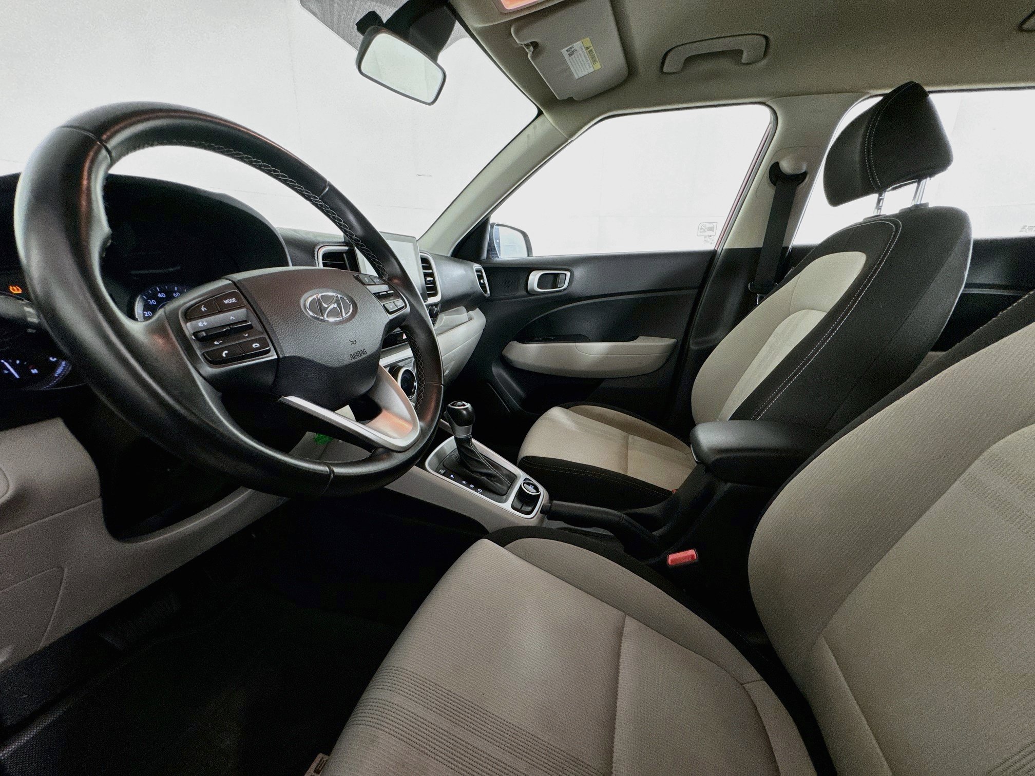 Used 2021 Hyundai Venue SEL FWD image 19