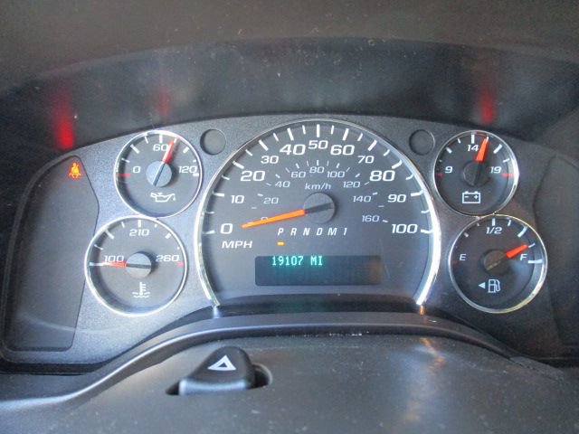 Used 2024 Chevrolet Express 2500 w/ Driver Convenience Package RWD image 17