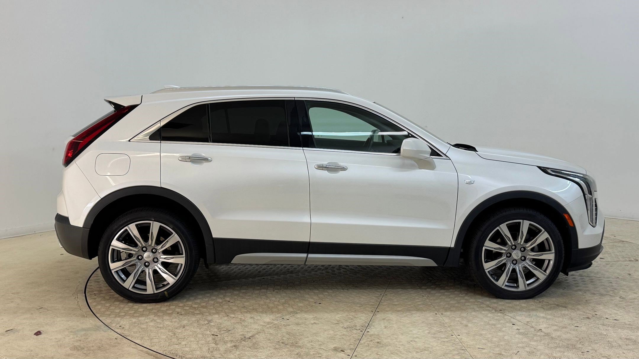 Used 2019 Cadillac XT4 Premium Luxury w/ Driver Assist Package image 8