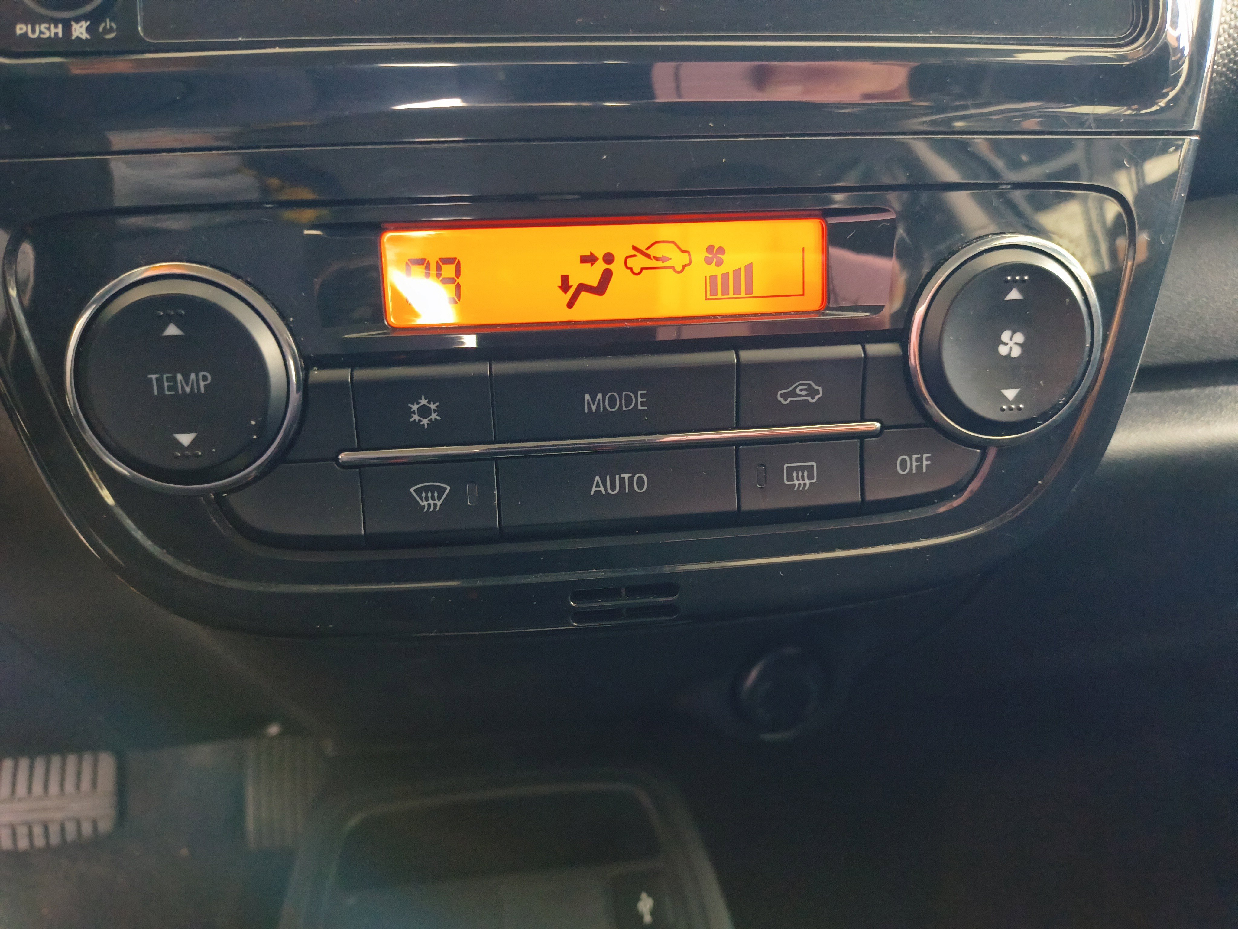 Used 2024 Mitsubishi Mirage ES image 19