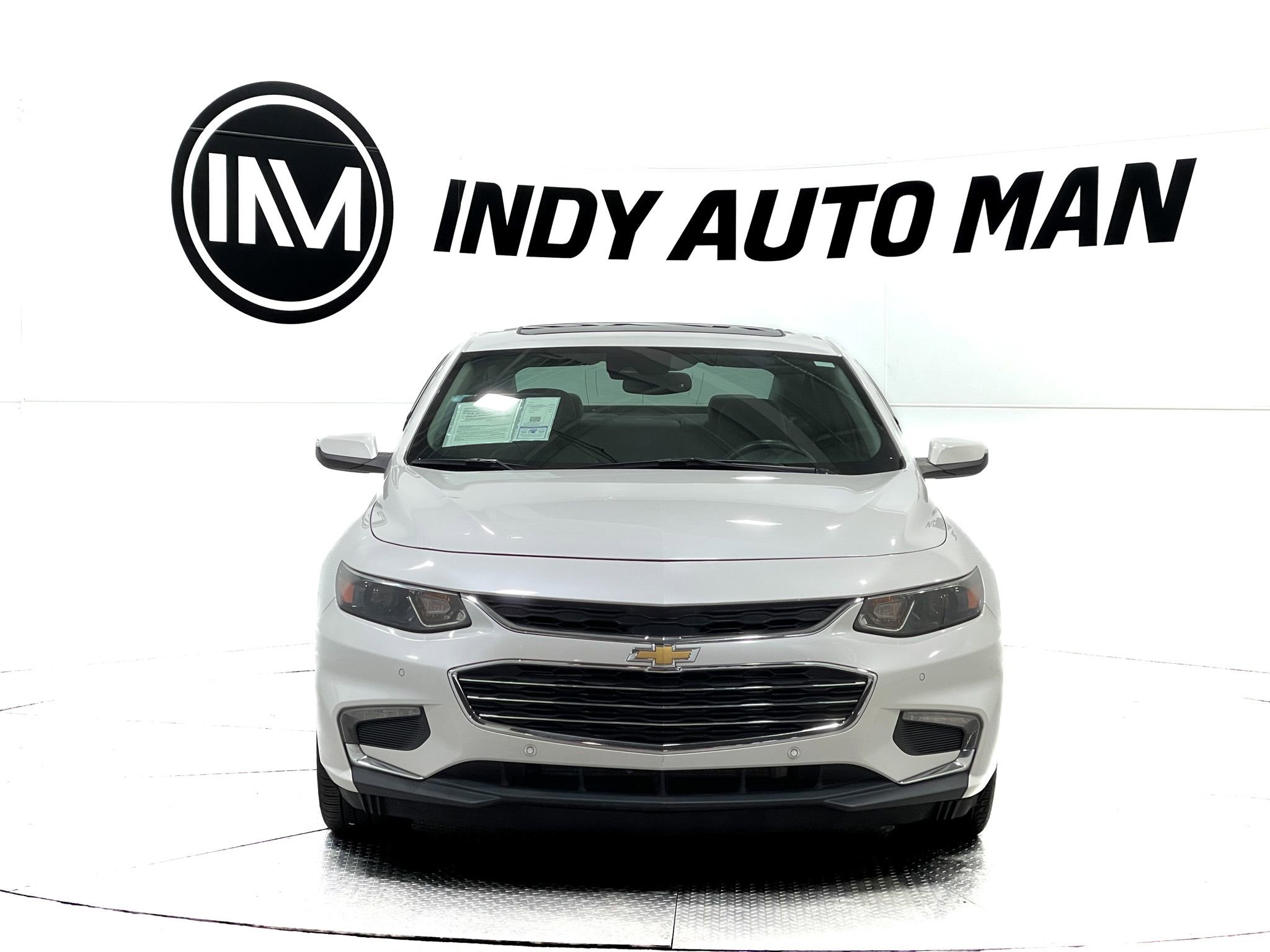 Used 2017 Chevrolet Malibu Premier w/ Premier Sun and Wheel Package image 9