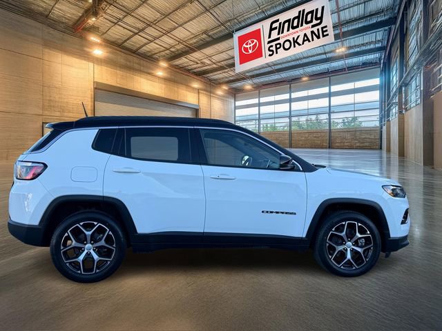 Used 2024 Jeep Compass Limited image 4