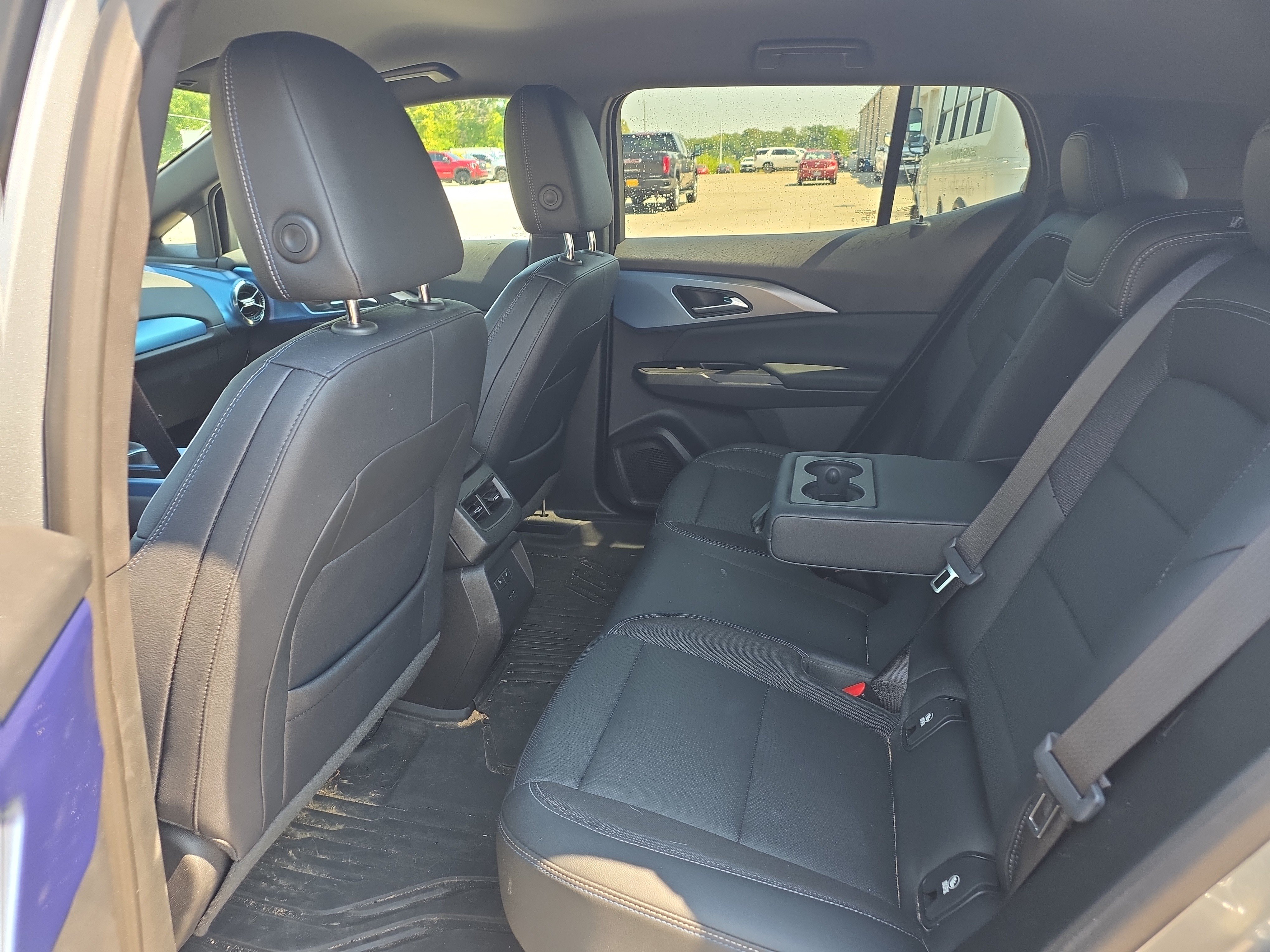Used 2024 Chevrolet Equinox EV LT FWD image 12
