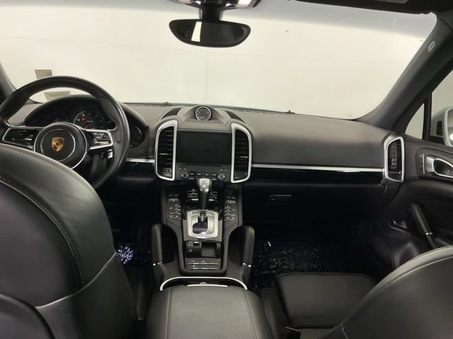 Used 2017 Porsche Cayenne AWD/4WD image 23