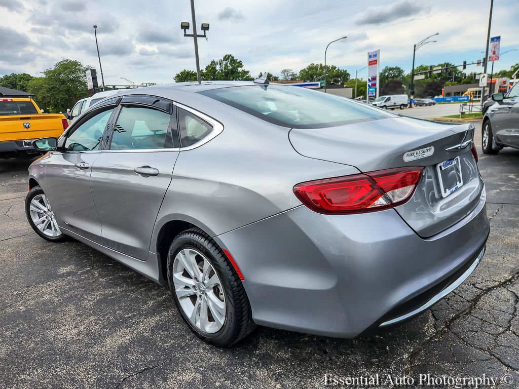 Used 2017 Chrysler 200 Limited Platinum FWD image 6