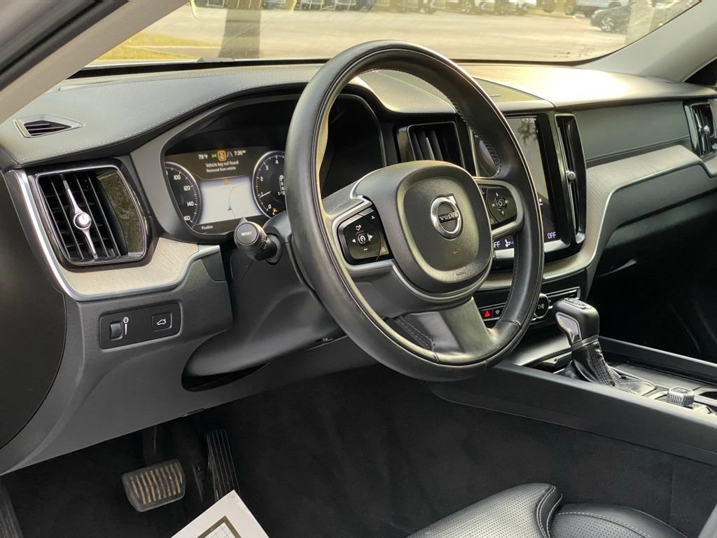 Used 2021 Volvo XC60 T5 Inscription FWD image 10