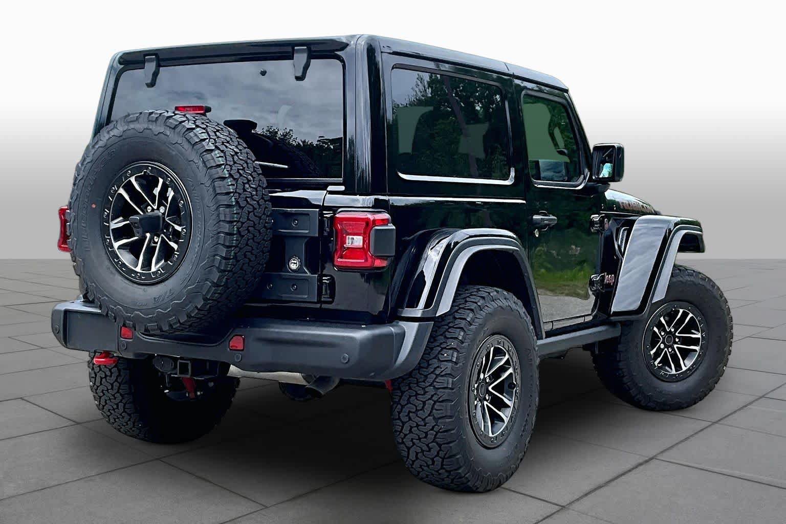 Used 2025 Jeep Wrangler Rubicon AWD/4WD image 13
