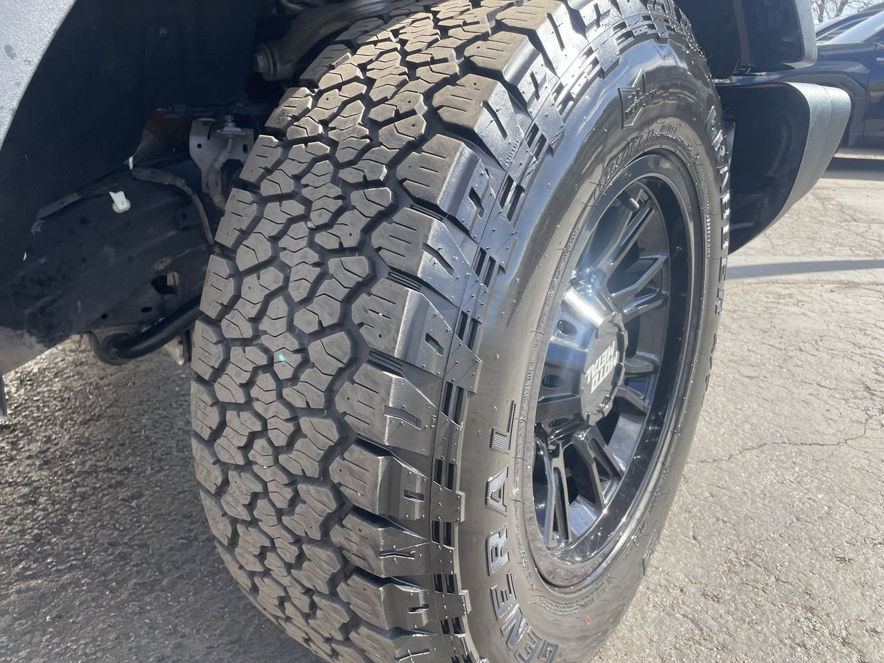 Used 2023 Ford Bronco Black Diamond AWD/4WD image 9
