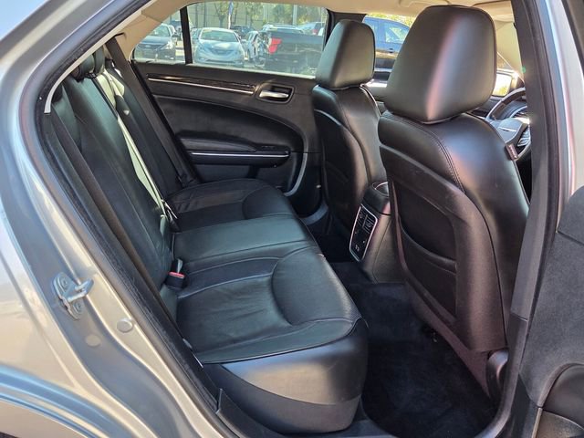 Used 2018 Chrysler 300 Limited image 16