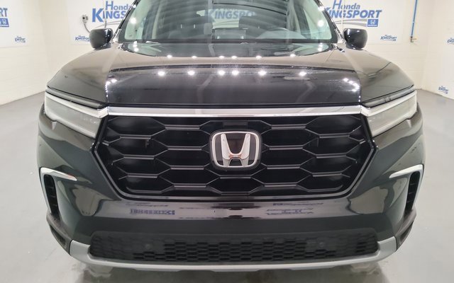 Used 2023 Honda Pilot Touring image 8