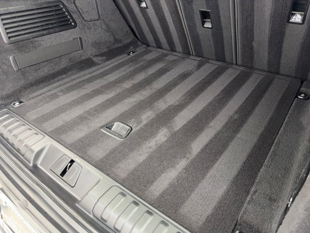 Used 2024 Land Rover Range Rover Sport SE image 75