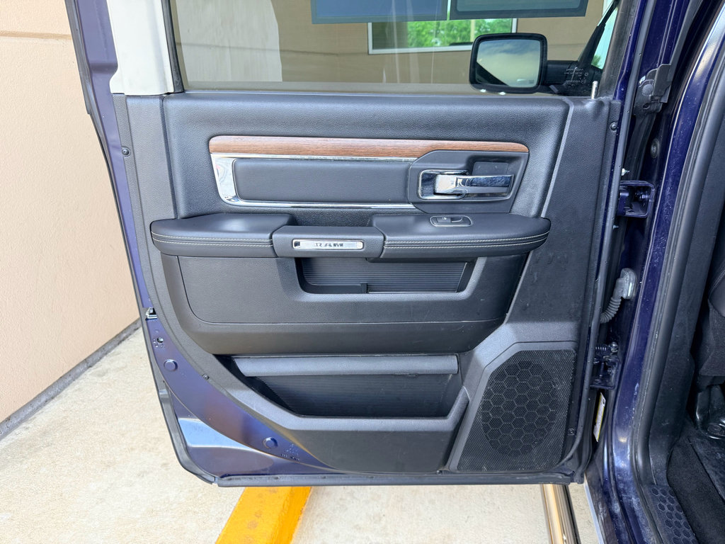 Used 2015 RAM 1500 Laramie w/ Convenience Group AWD/4WD image 23
