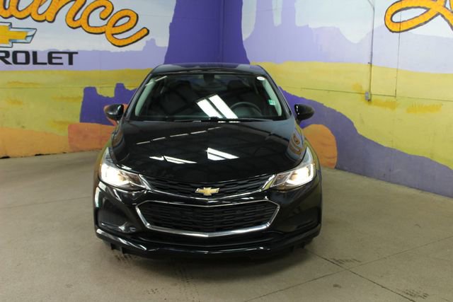 Used 2017 Chevrolet Cruze LT FWD image 3