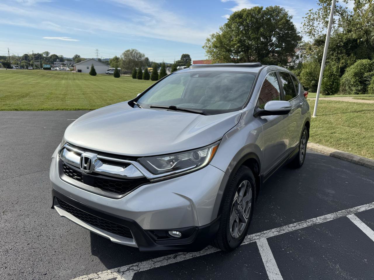 Used 2017 Honda CR-V EX image 2