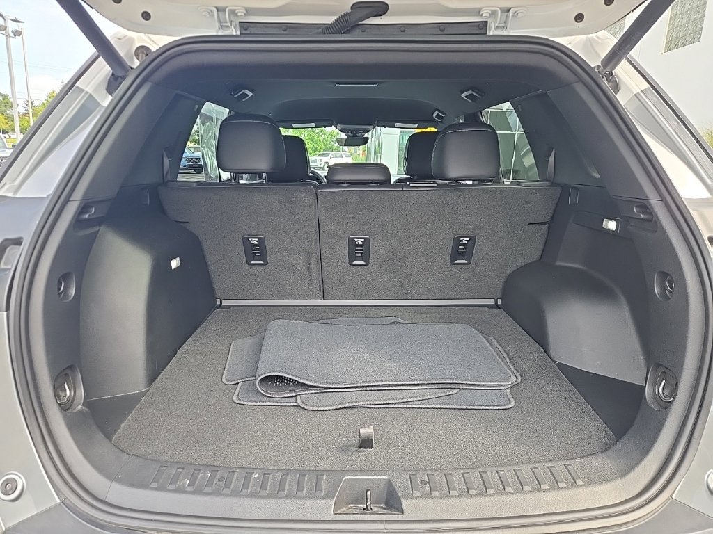 Used 2025 Chevrolet Equinox LT w/ Convenience Package II FWD image 15