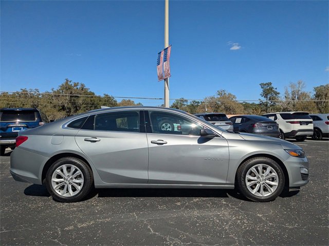 Used 2025 Chevrolet Malibu LT image 2