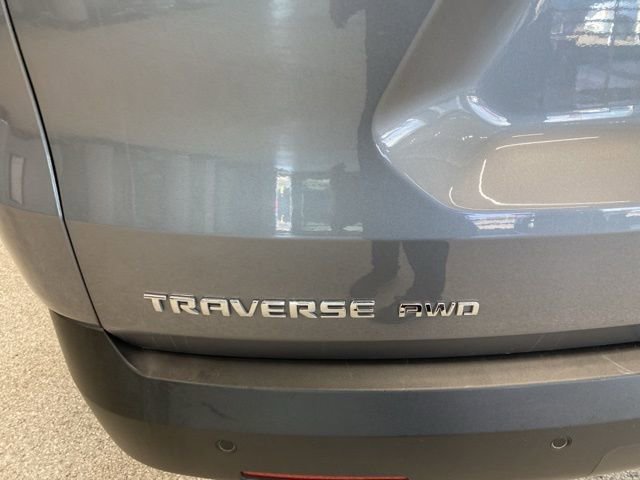 Used 2020 Chevrolet Traverse LT w/ Driver Confidence II Package image 8
