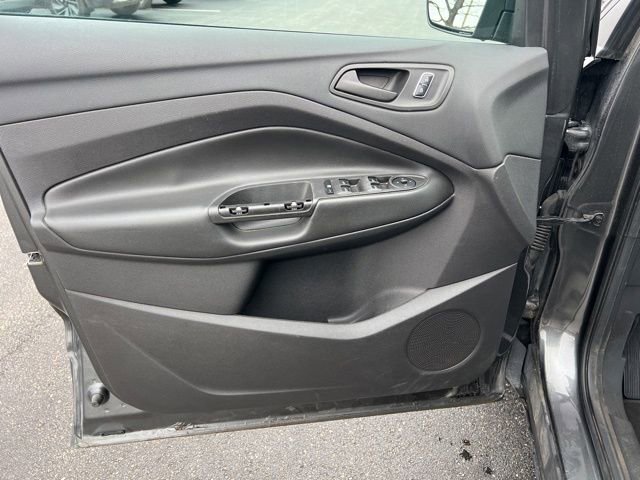 Used 2016 Ford Escape S image 25