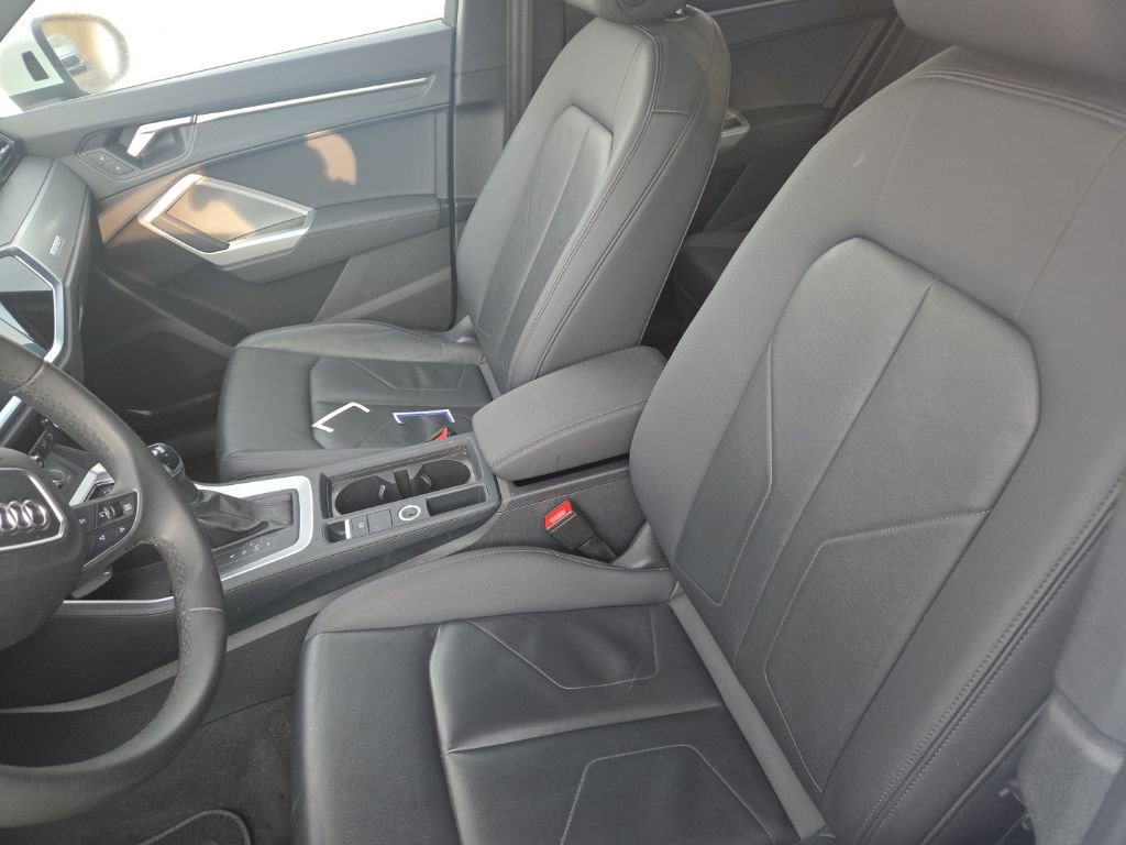 Used 2025 Audi Q3 2.0T Premium image 5