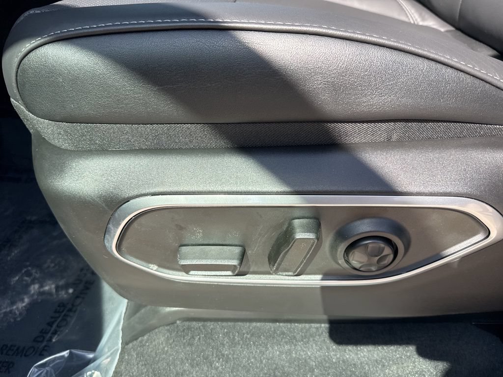 New 2026 Jeep Grand Wagoneer L Limited AWD/4WD image 8