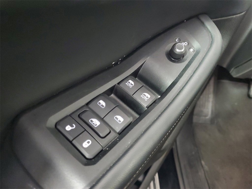 Used 2024 Jeep Grand Cherokee L Altitude image 15