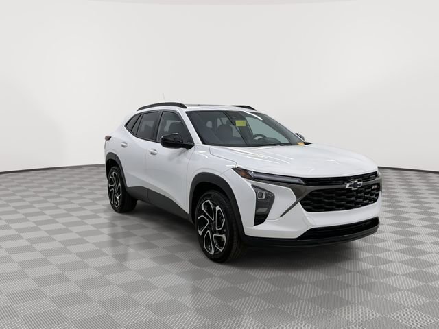 Certified 2024 Chevrolet Trax RS w/ Sunroof Package image 2