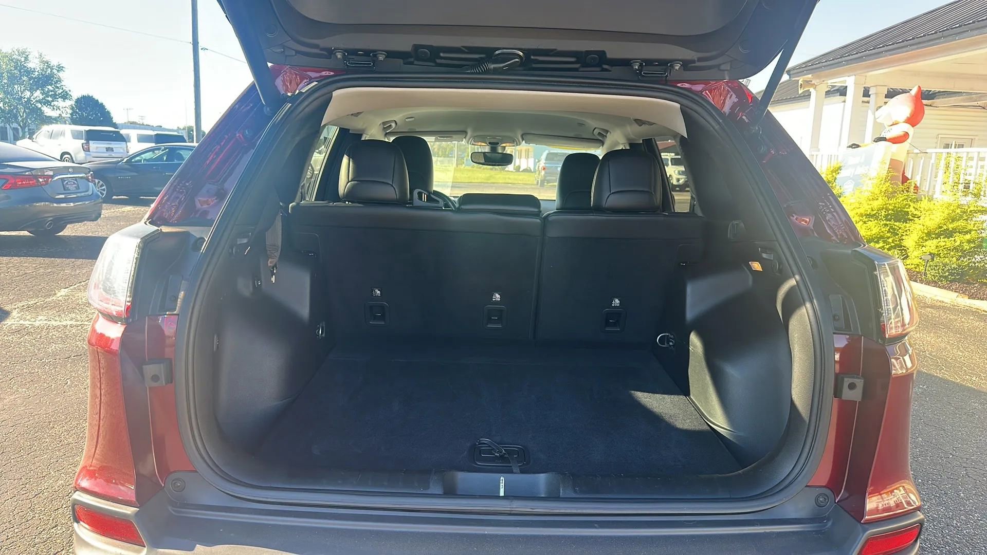 Used 2019 Jeep Cherokee Limited FWD image 20