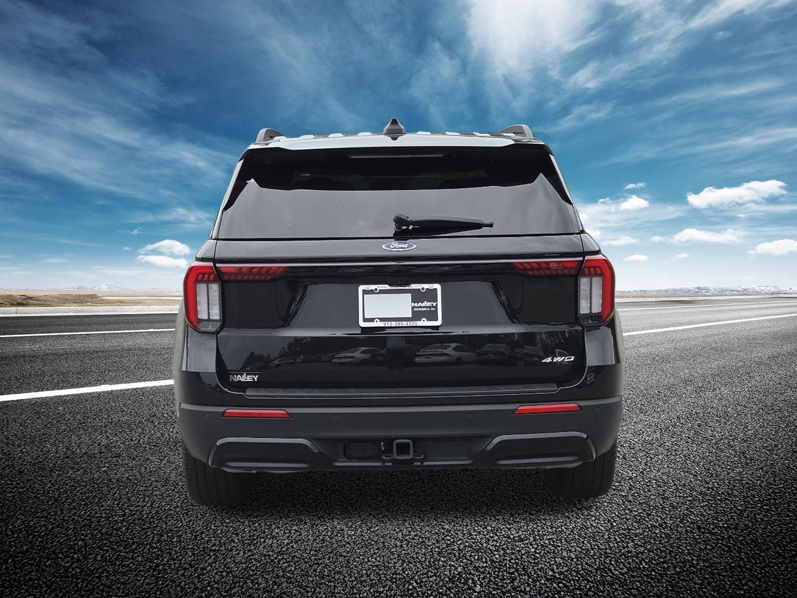 Used 2025 Ford Explorer ST-Line w/ ST-Line Street Pack AWD/4WD image 18