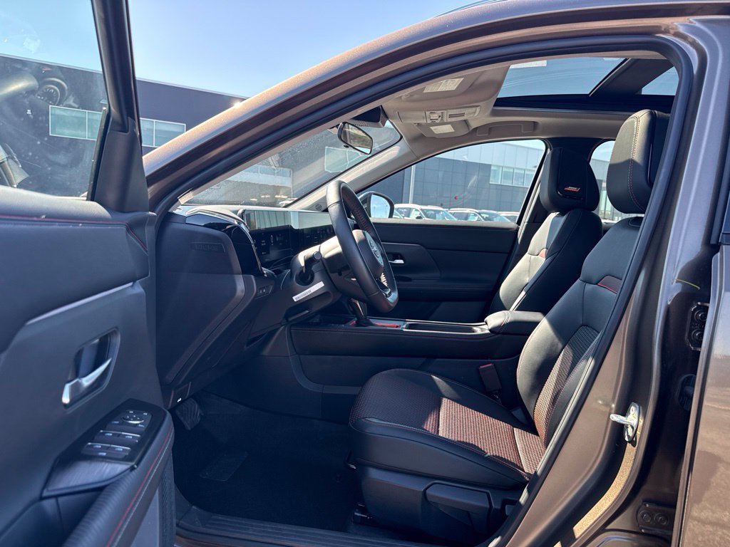 Certified 2026 Nissan Kicks SR w/ SR Premium Package AWD/4WD image 4