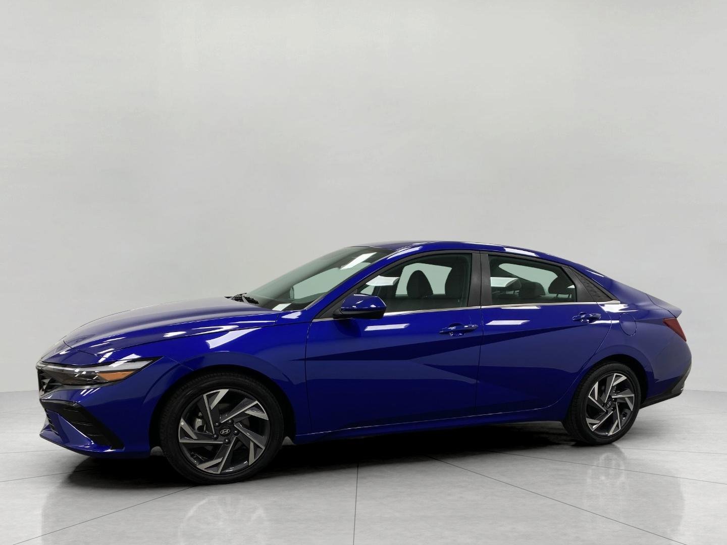 Certified 2025 Hyundai Elantra SEL FWD image 7