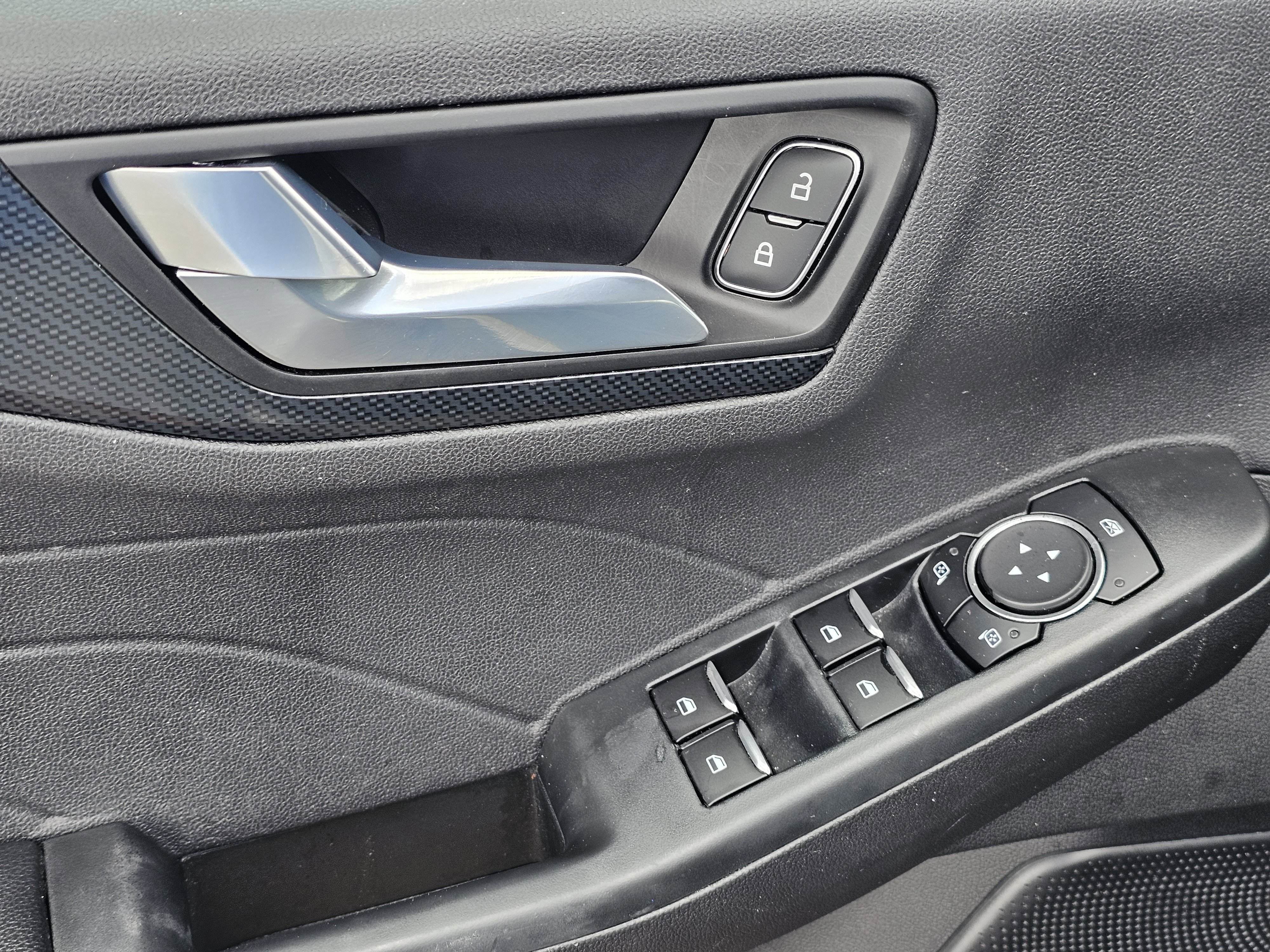 Used 2023 Ford Escape ST-Line image 16