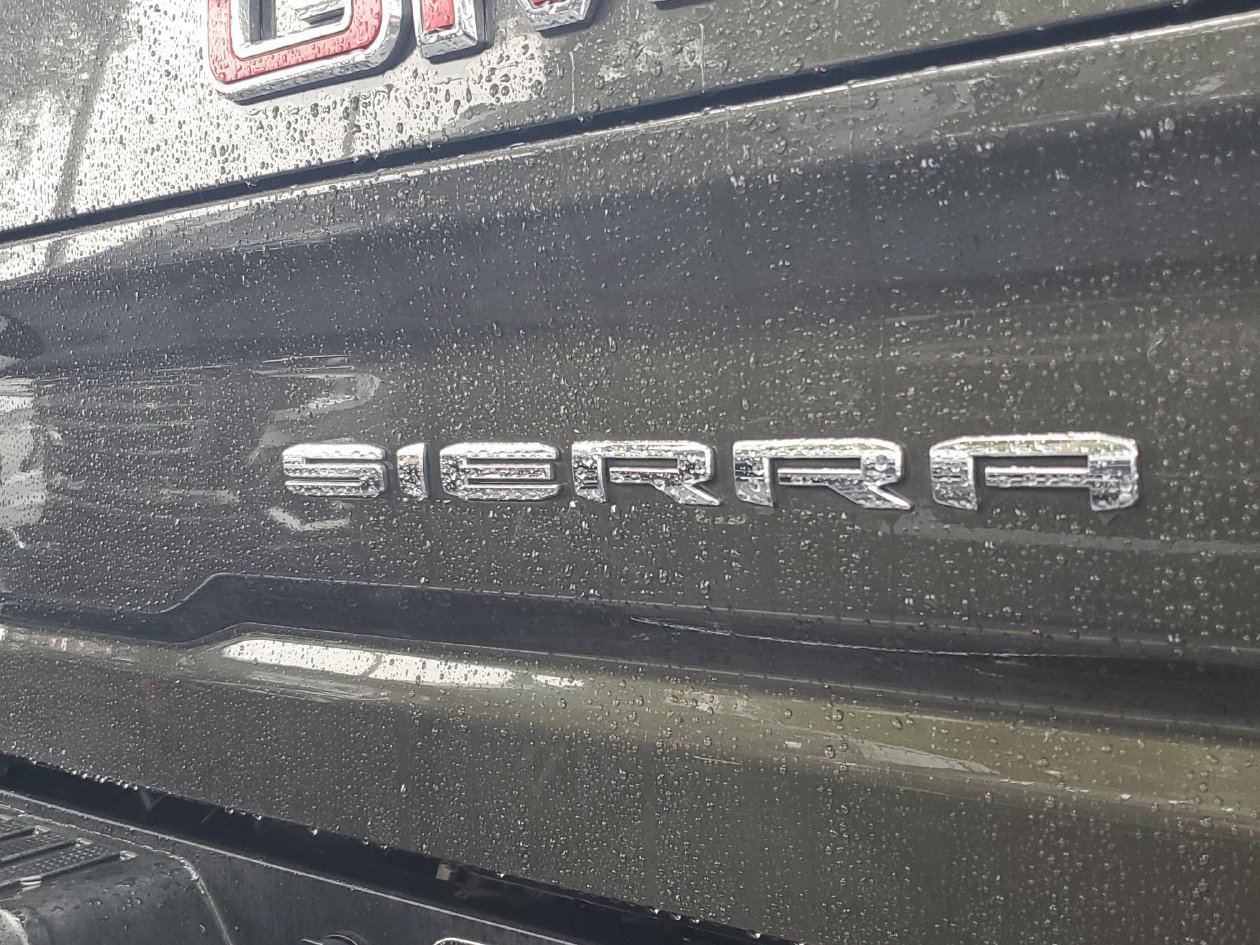 Used 2022 GMC Sierra 3500 AT4 AWD/4WD image 7