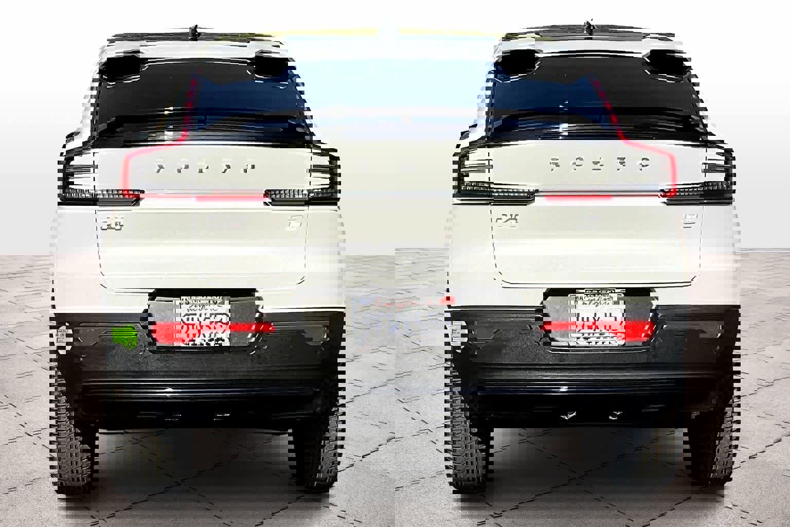 Used 2023 Volvo C40 P8 Recharge Ultimate image 7