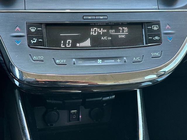 Used 2013 Toyota Avalon XLE FWD image 21