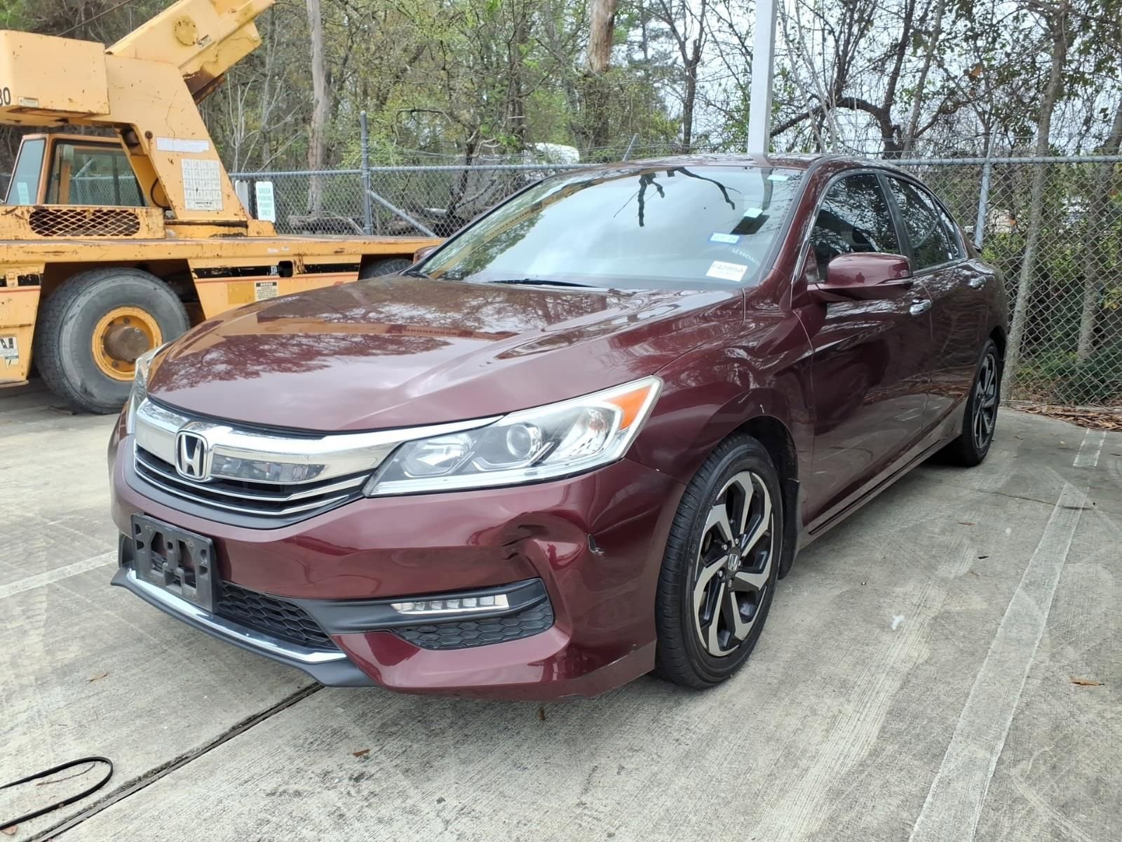 Used 2016 Honda Accord EX image 4