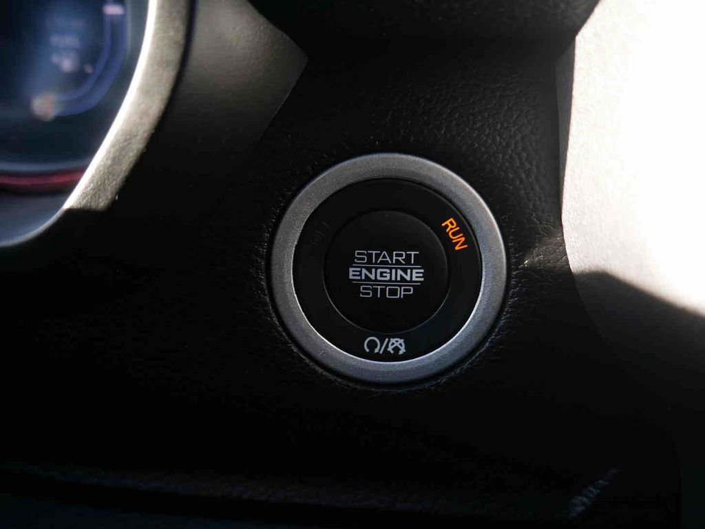 Used 2025 RAM 1500 Rebel image 34