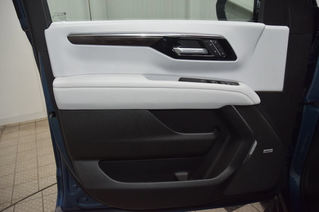 New 2026 Chevrolet Suburban Premier AWD/4WD image 49