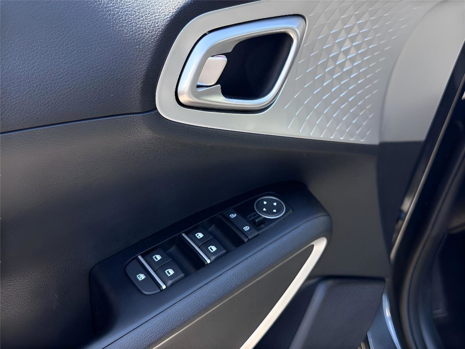 Certified 2022 Kia Soul LX w/ Technology Package image 8