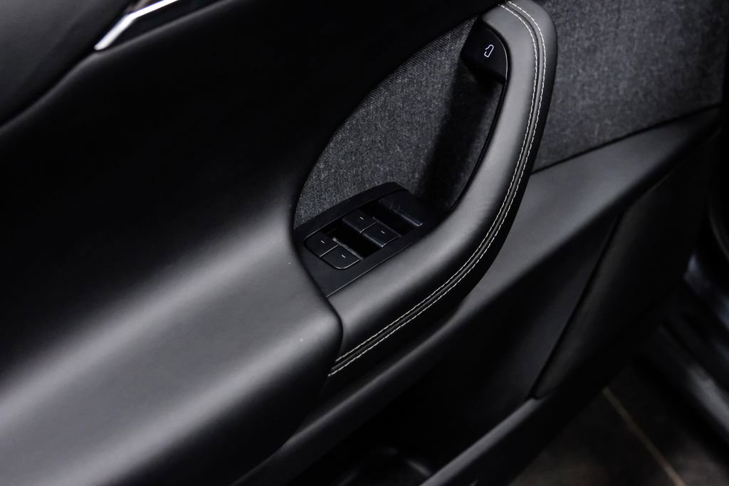 Used 2022 Tesla Model X image 39