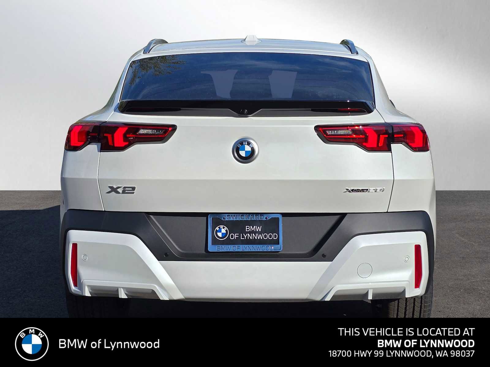 New 2026 BMW X2 xDrive28i w/ Technology Package AWD/4WD image 4
